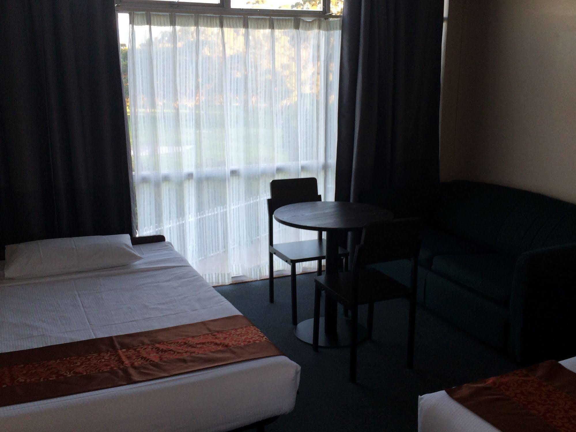 The Select Inn Ryde West Ryde Zewnętrze zdjęcie